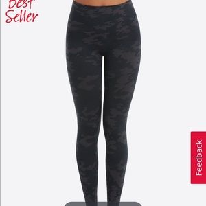 Spanx camo legging, Size L